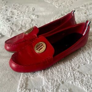 Tommy Hilfiger Red Leather Driving Loafers Womens 9.5 Gold Logo Slip On Flats